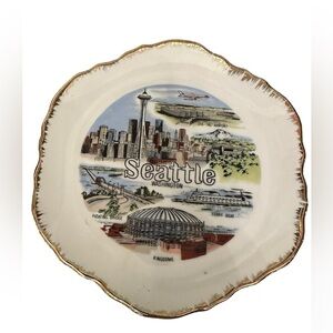 Collectors Seattle Plate, 7 in round